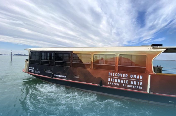 Discover Oman creative campaign on waterbuses in Venice